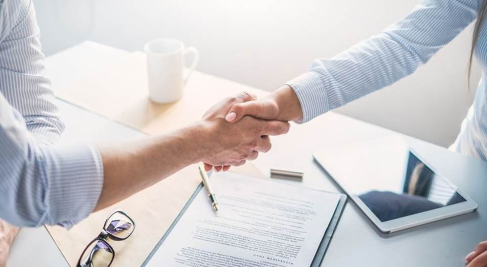 Contratto a tutele crescenti | stretta di mano